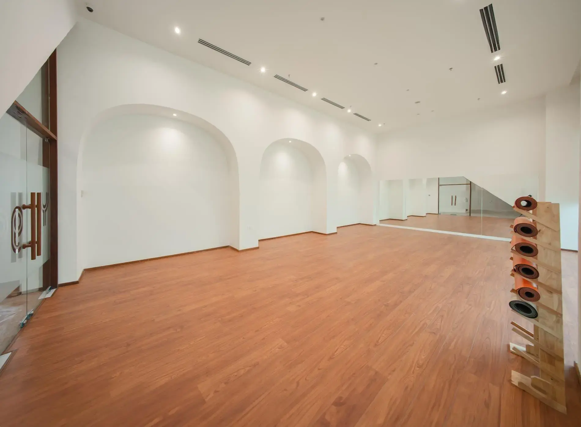 Trải Nghiệm Yoga Đẳng Cấp Tại Khách Sạn I.Gallery